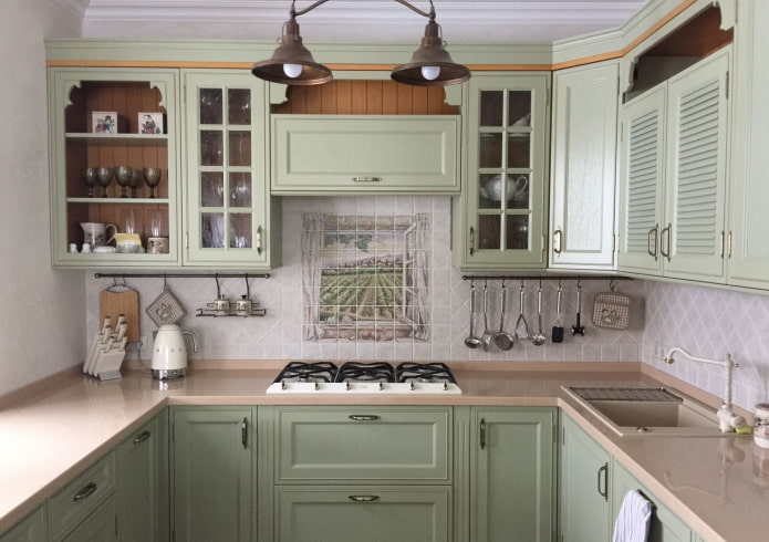 Panneau dans l'intérieur de la cuisine de style provençal