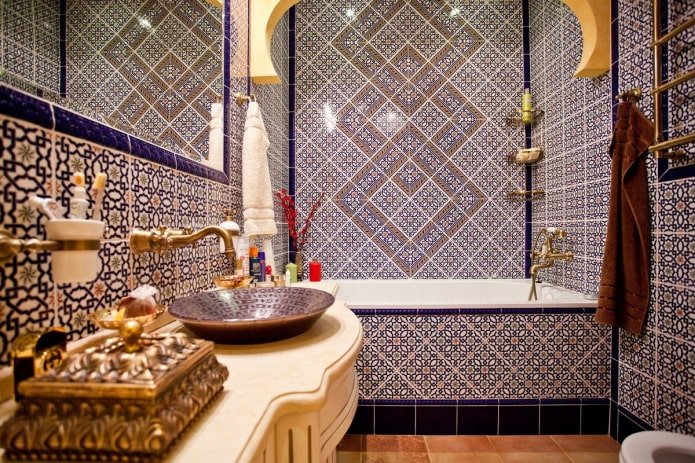 panneau mural dans un intérieur de style oriental