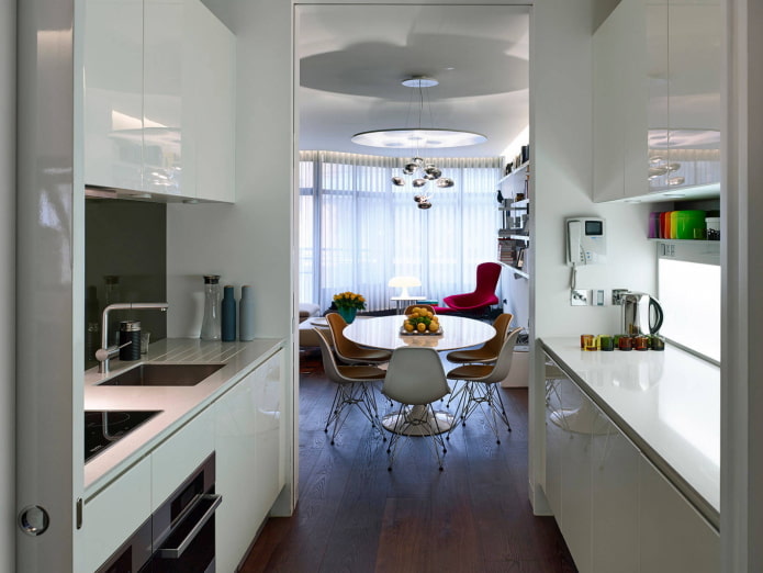 Coin repas extérieur de la cuisine