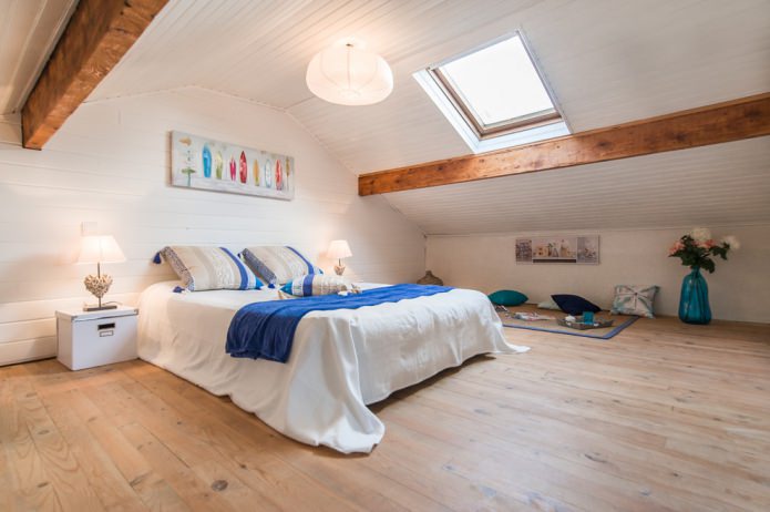 Parquet dans la chambre
