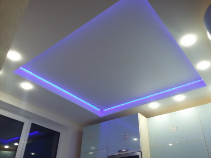 Structure de plafond flottant carrée