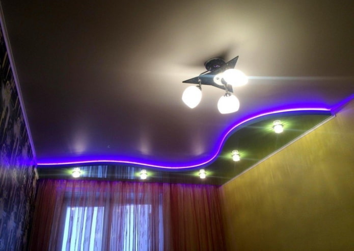 Structure de plafond flottant sur un côté