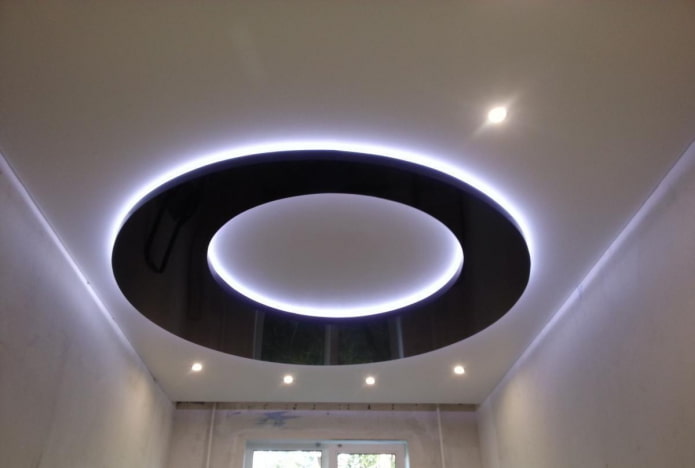 Structure flottante en forme de cercle