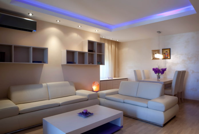 Structure flottante dans le salon