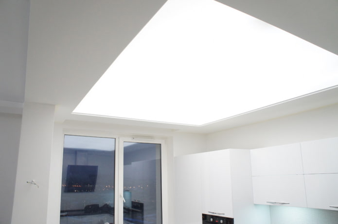 Structure flottante avec insert diffuseur de lumière