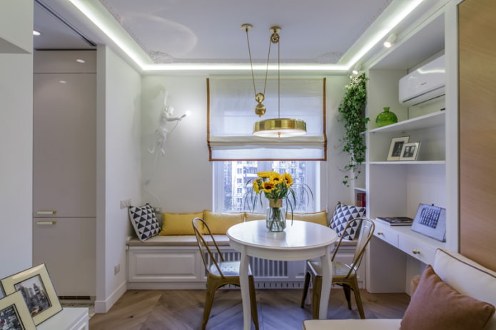 Plafond flottant à l'intérieur