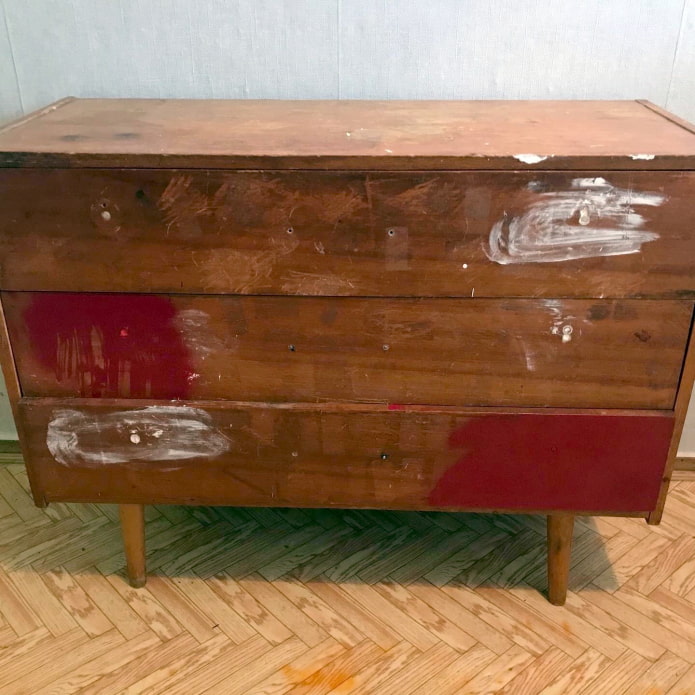 Commode avant rénovation