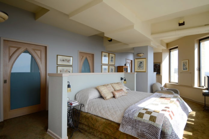 cloison en plaques de plâtre dans la chambre à coucher
