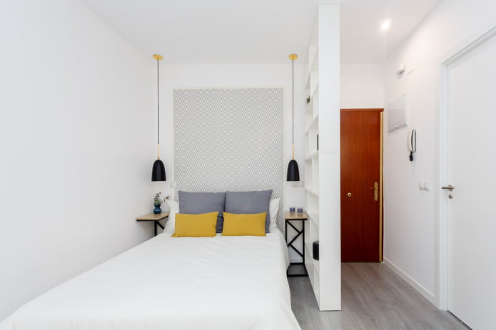 cloison en plaques de plâtre dans la chambre à coucher