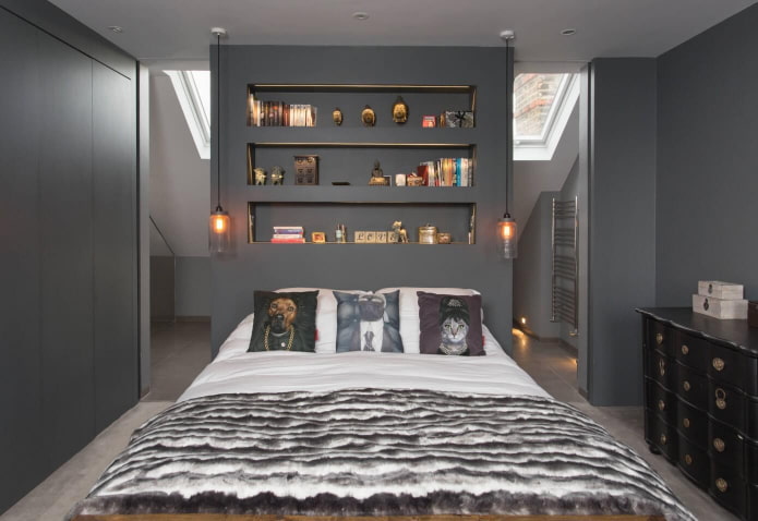 Cloison en plaques de plâtre avec niches à l'intérieur