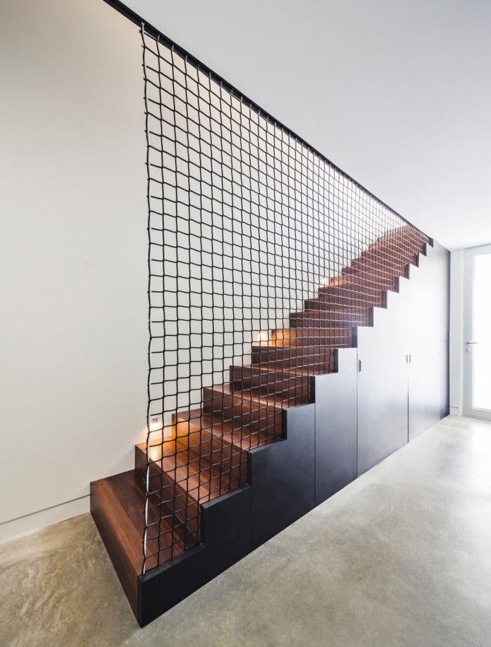 mesh instead of railings