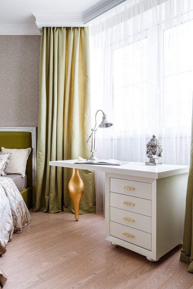 Couleurs du bureau blanc à l'intérieur