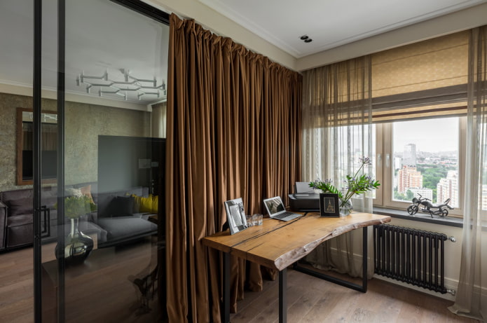 Bureau en dalle à l'intérieur