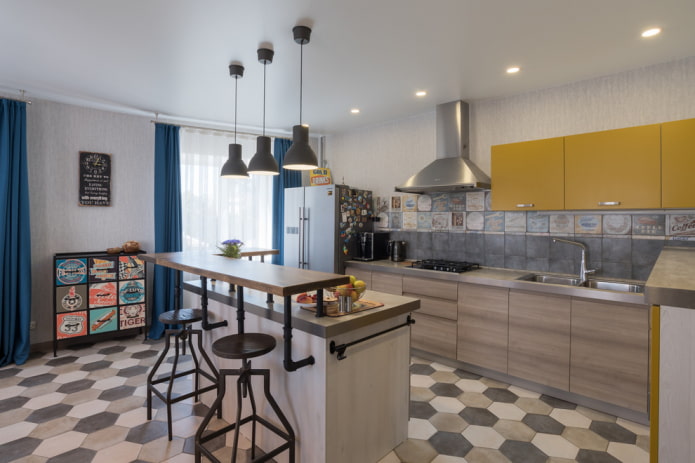 carrelage de sol à l'intérieur de la cuisine