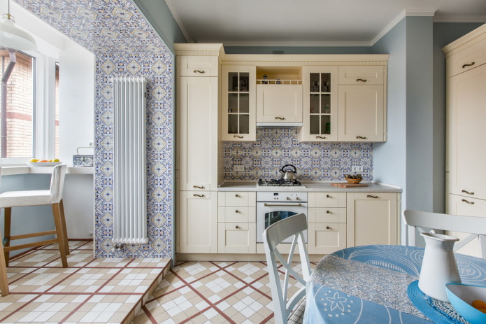 Disposition du carrelage au sol dans la cuisine