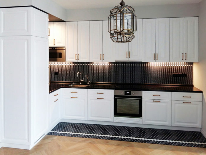 sol combiné dans l'intérieur de la cuisine