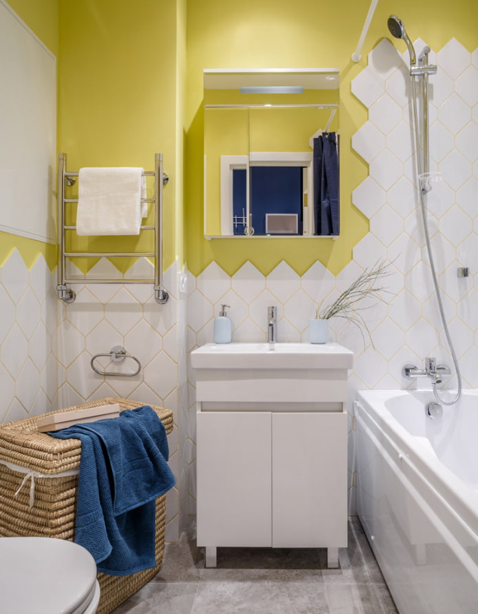 Salle de bain carrelée