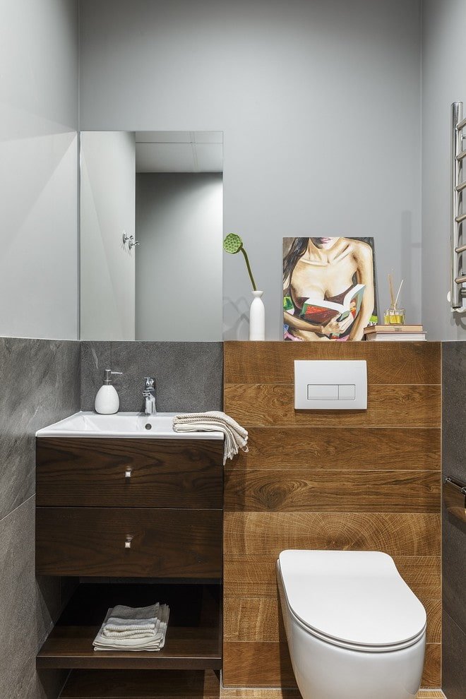 armoire dans les toilettes intérieures