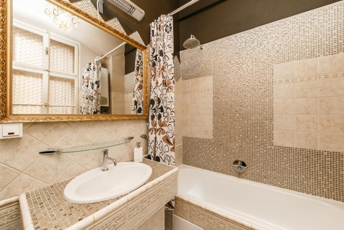 Décoration de carrelage dans la salle de bain