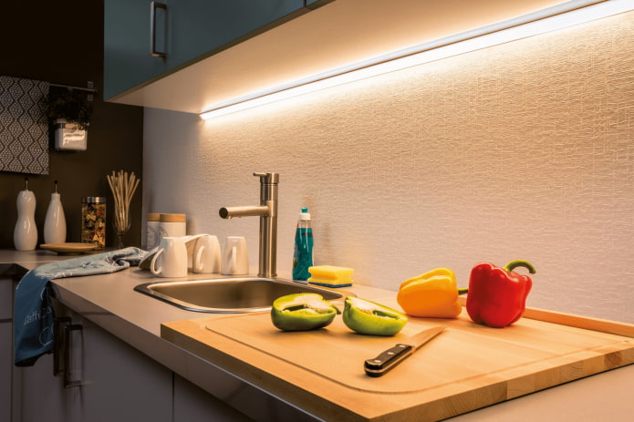Ruban LED dans la cuisine