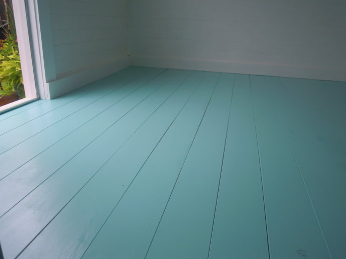 plancher en bois peint