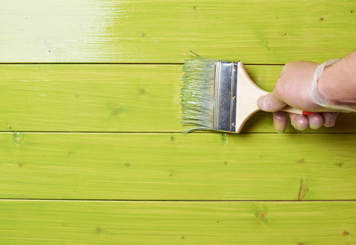 peinture sur le revêtement