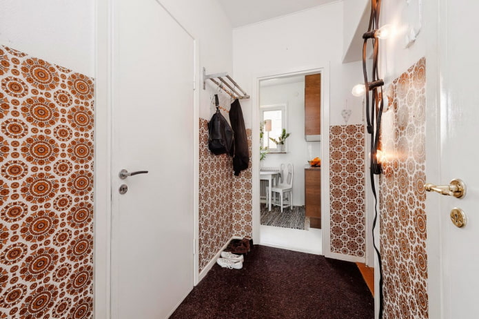 tapis sur le sol du couloir
