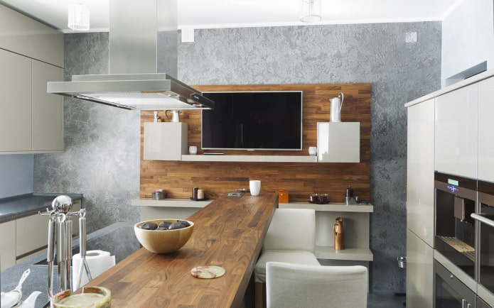 Étagère TV dans la cuisine