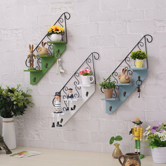 Design d'étagère murale à l'intérieur