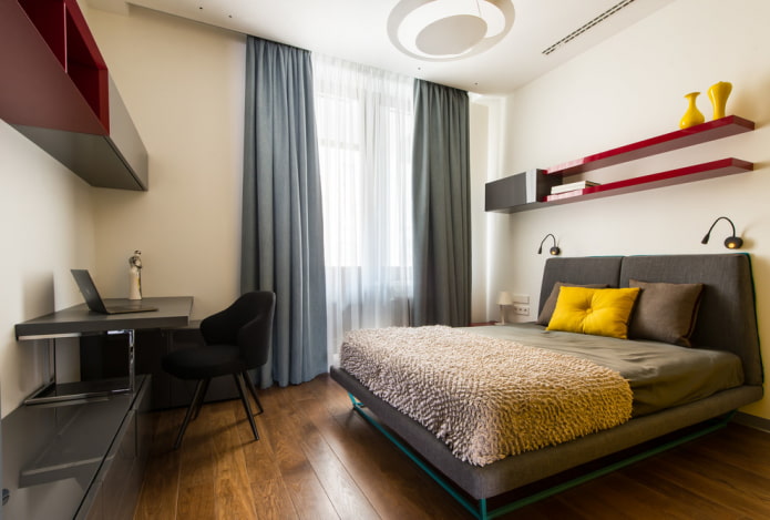 étagères suspendues au-dessus du lit à l'intérieur