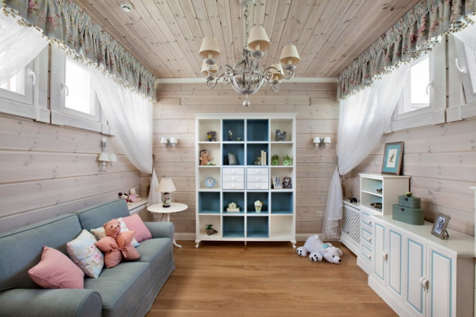 Étagères de chambre d'enfant de style provençal