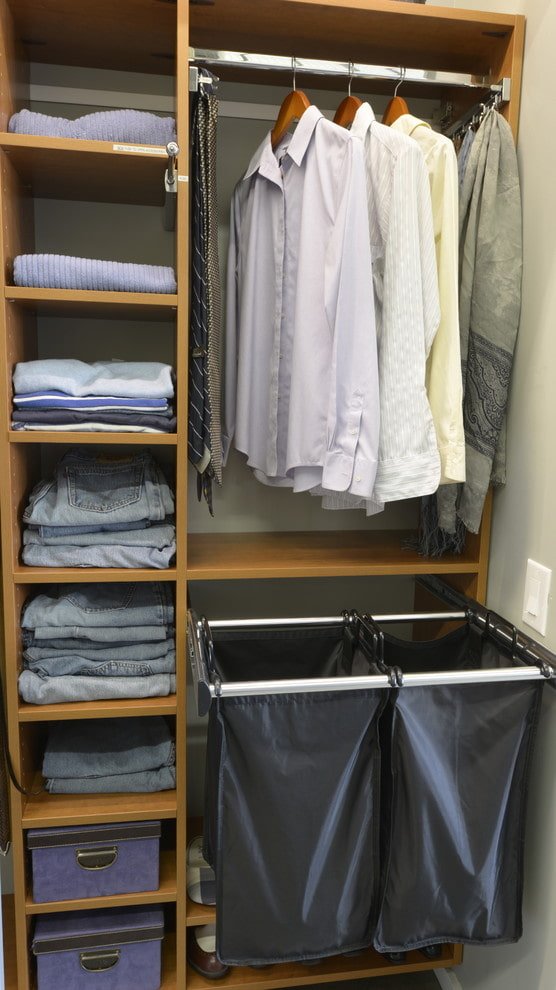 Paniers dans le dressing