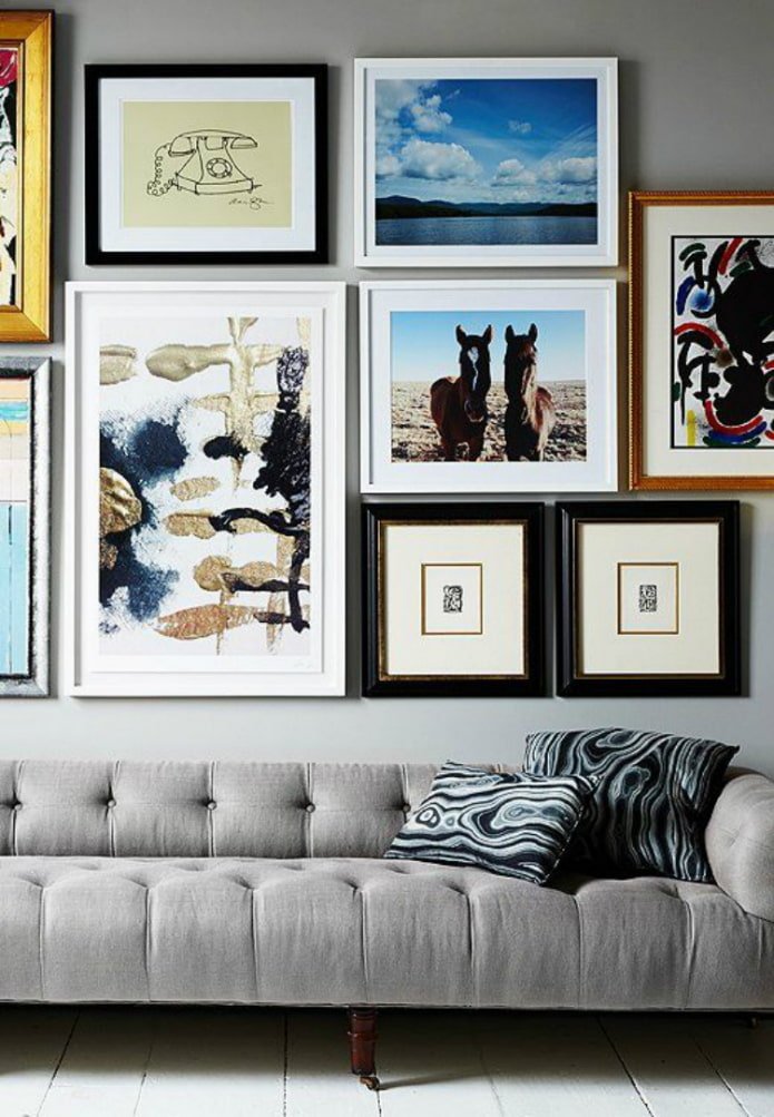 bel arrangement de tableaux