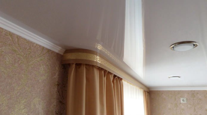 socle de plafond pour plafond tendu