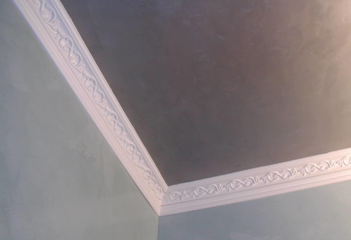 Moulure de plafond en mousse