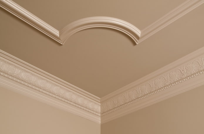 moulure de plafond par injection