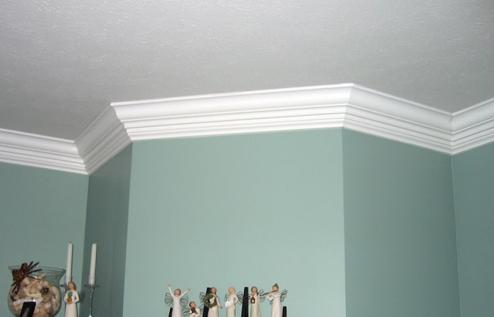 moulure de plafond extrudée