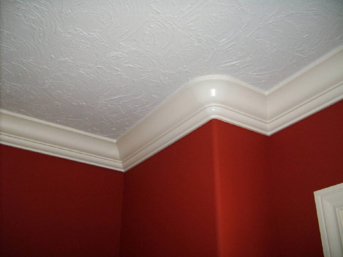 Moulure de plafond en PVC
