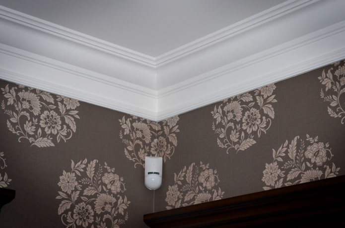 moulure de plafond droite 