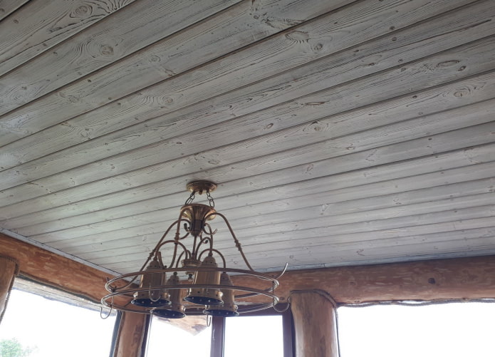 Panneau de plafond brossé
