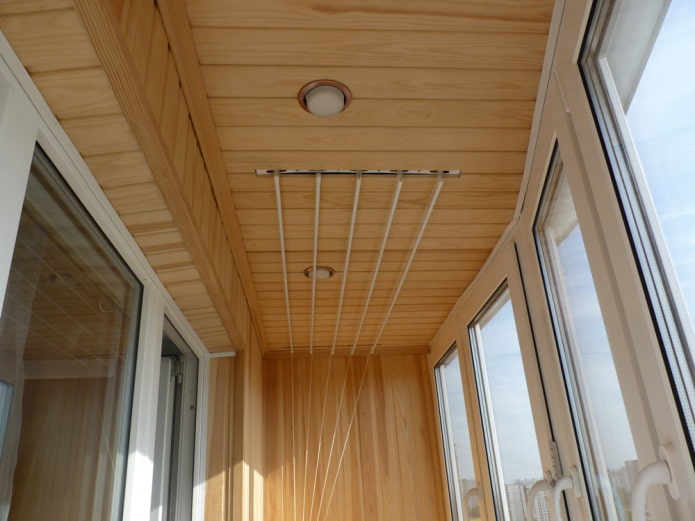 Plafonnier sur le balcon