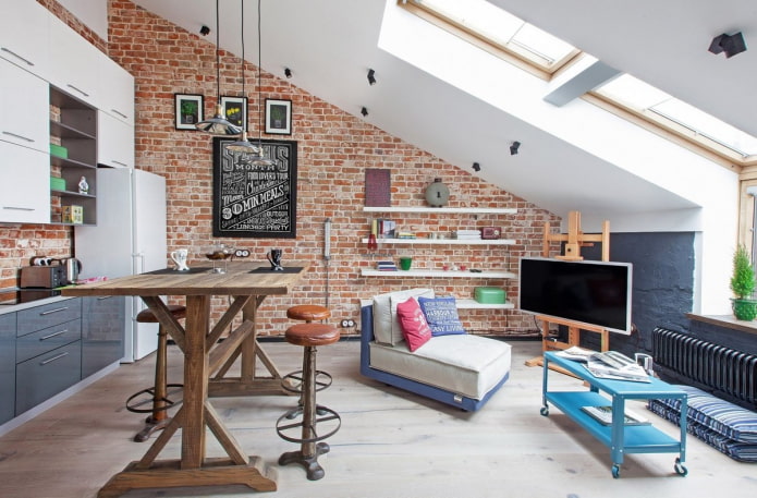 Structure de plafond dans le grenier de style loft