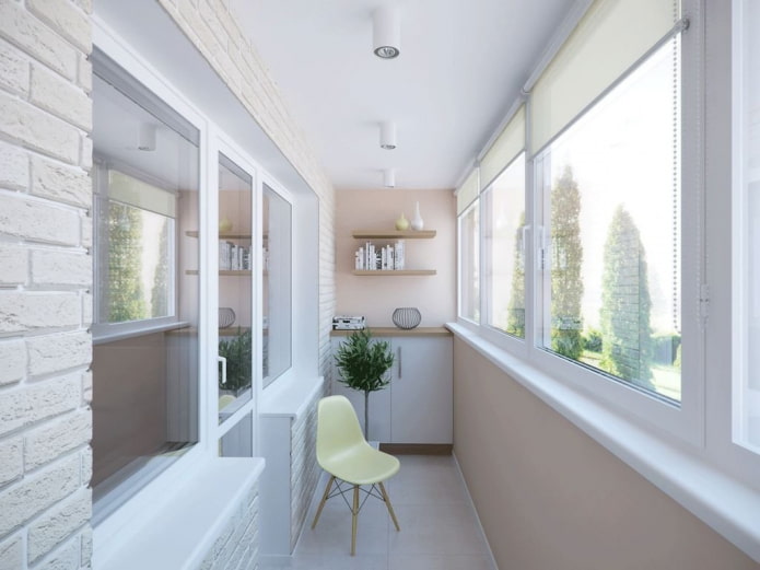 surface de plafond mate sur la loggia