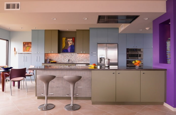 Plafond peint dans la cuisine