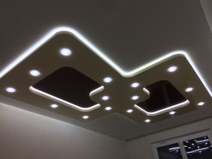 Structure de plafond avec éclairage de contour
