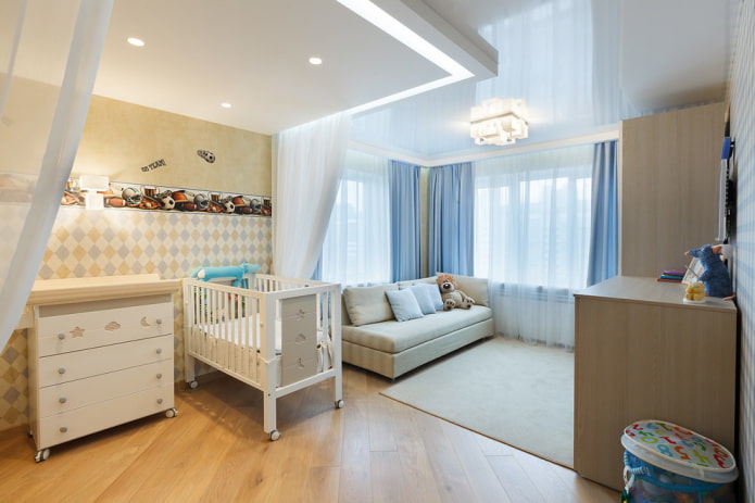Structure de plafond blanche dans la chambre de bébé