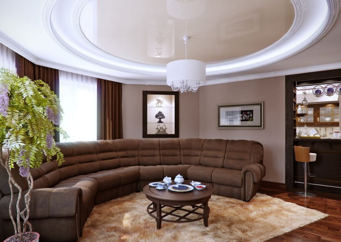 Structure de plafond beige dans le hall