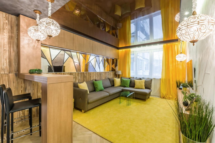 Surface de plafond brillante dans le hall