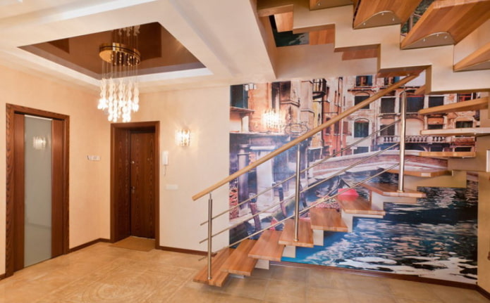 conception de plafond dans un couloir avec escaliers