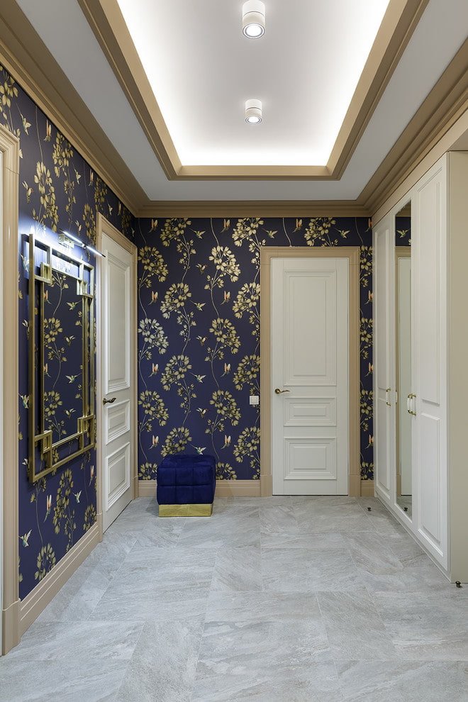 Aménagement de plafond dans un petit couloir